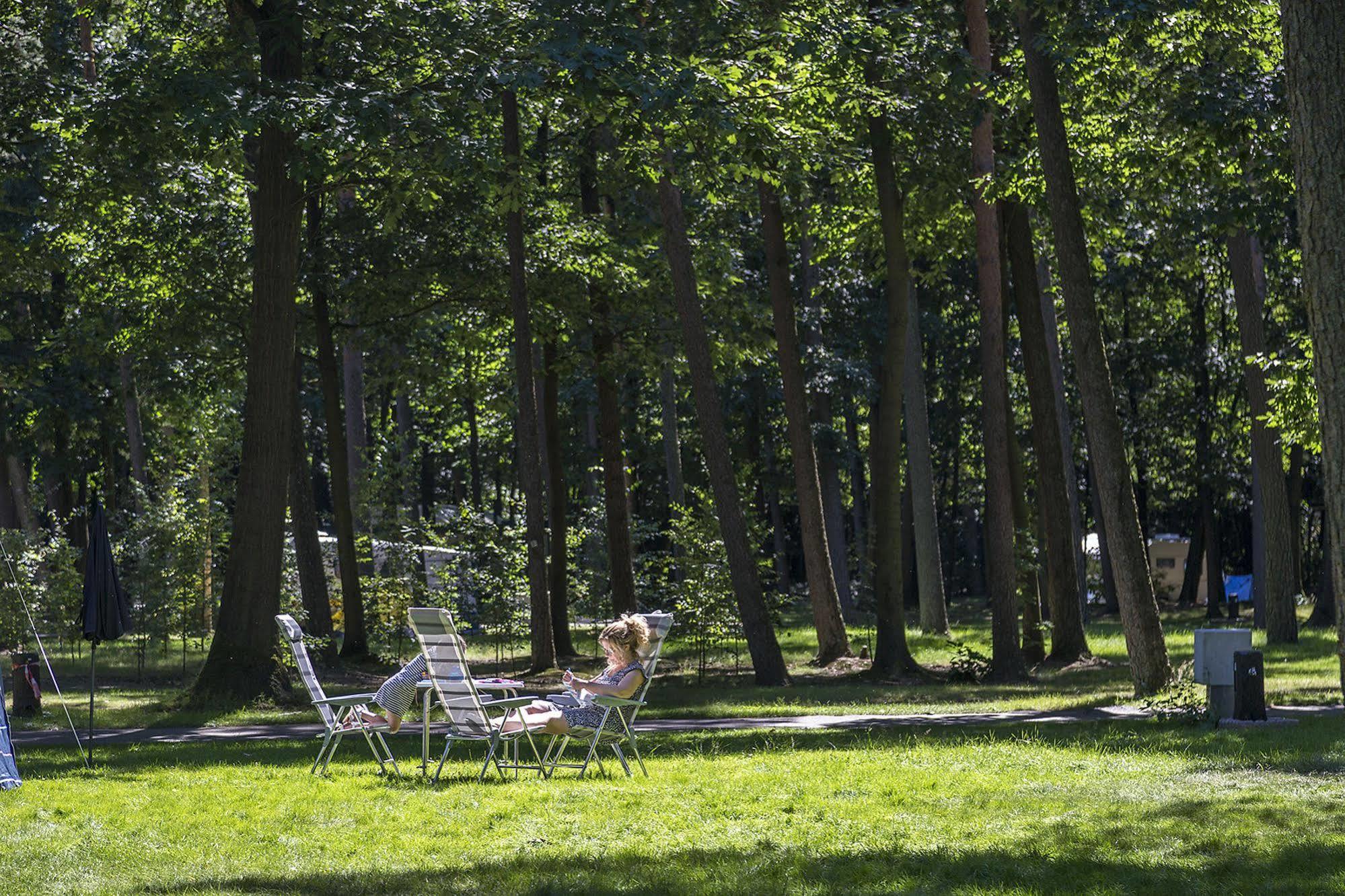 Oostappen Vakantiepark Arnhem Bv エクステリア 写真